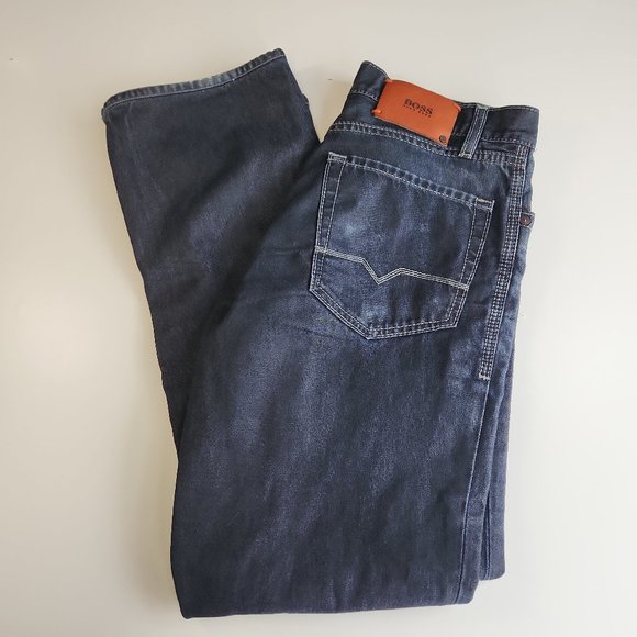 Hugo Boss Straight Leg Jeans Dark Washed - 32 x 34 - Picture 2 of 4